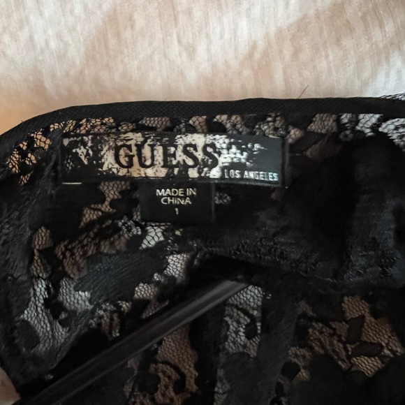 Guess lace dress with zipper back size 1 - Picture 3 of 3